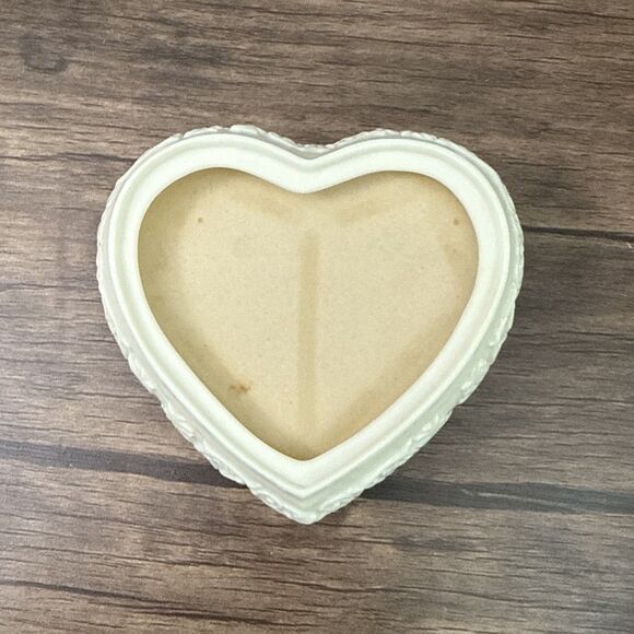 NEW In Orig. Pkg: Princess Diana Musical Heart Box "Diana, A Loving Portrait" - - Picture 5 of 8